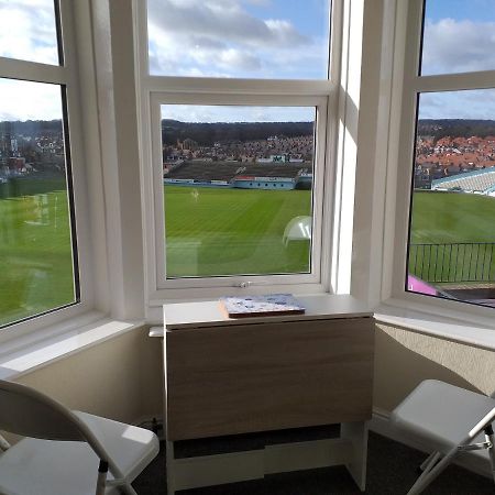 Ferienwohnung Cricket Stadium View Scarborough Exterior foto